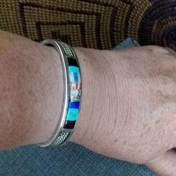 Beautiful Native American Santo Domingo Bracelet - Picture 7 of 7